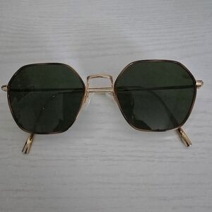 Warby Parker Sunglasses & Travel Case